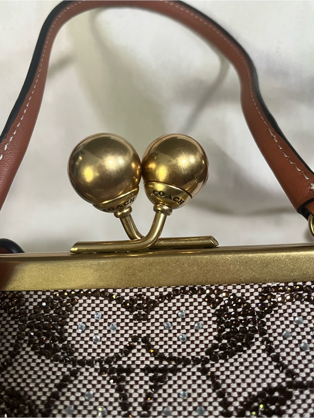 Coach Brown Signature Kiss-Lock Frame (16) comes with tags, strap, dust bag. New - Picture 4 of 7